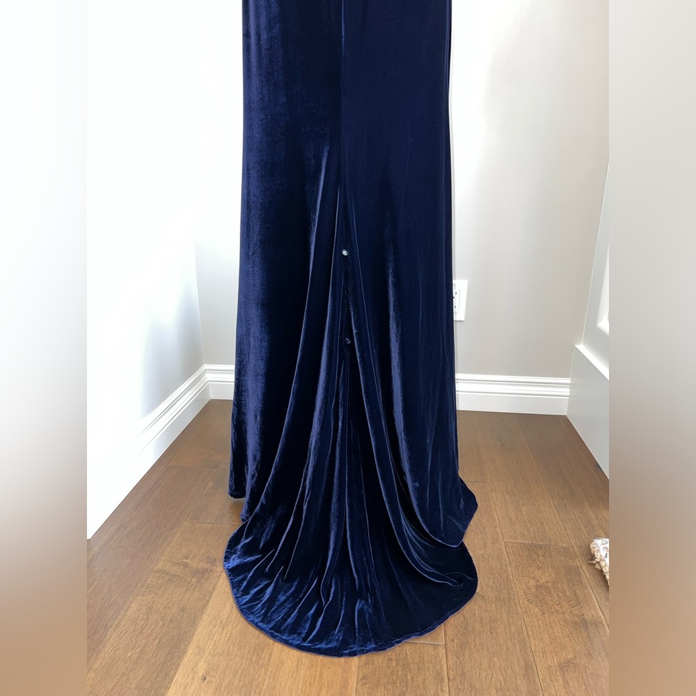 Vintage Alexander McQueen velvet Gown from 2007 collection - Picture 11 of 13